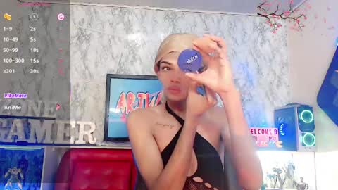 karol Vanessa   online show from 04.30.26