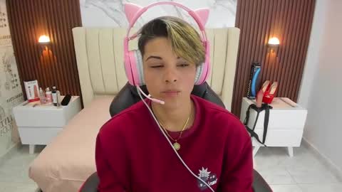 Karol and Luna online show from 02.25.25