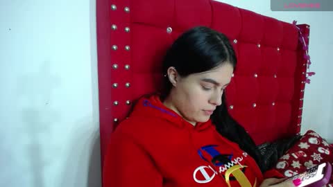 Snapshot of karolay_su chatting on 01.08.25 ARIANNA online show from 01.08.25