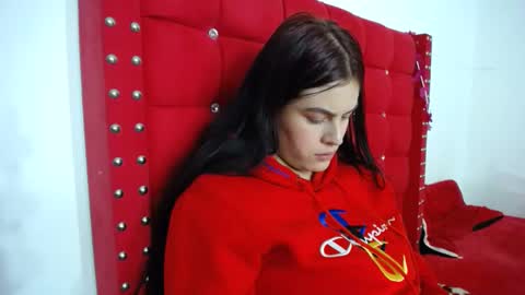 Snapshot of karolay_su chatting on 02.07.25 ARIANNA online show from 02.07.25