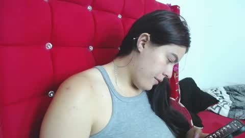 Snapshot of karolay_su chatting on 02.19.25 ARIANNA online show from 02.19.25