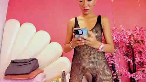 Snapshot of karolina_everton chatting on 02.25.25 Karolina online show from 02.25.25