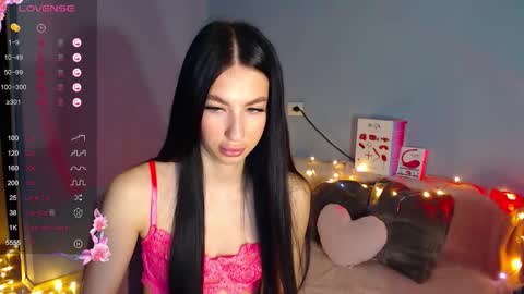 Snapshot of karolina_hottie_ chatting on 03.26.26 Kira online show from 03.26.26