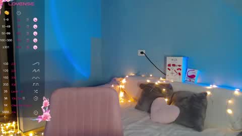 Snapshot of karolina_hottie_ chatting on 04.06.26 Kira online show from 04.06.26