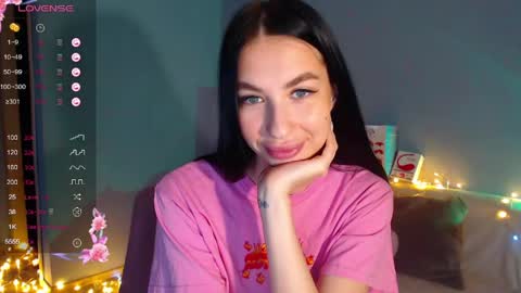 Snapshot of karolina_hottie_ chatting on 04.10.26 Kira online show from 04.10.26