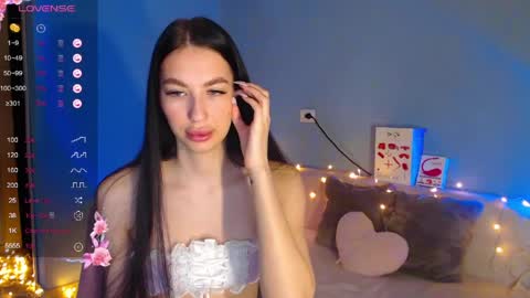 Snapshot of karolina_hottie_ chatting on 04.13.26 Kira online show from 04.13.26