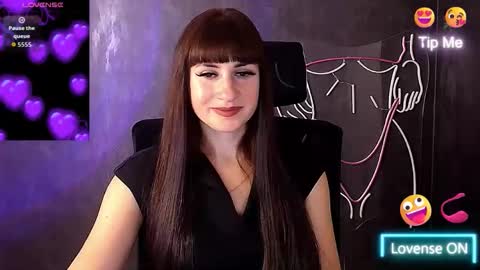 Caroline online show from 10.04.25