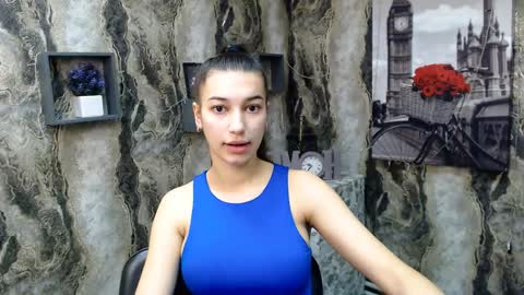 Karolina online show from 01.21.25