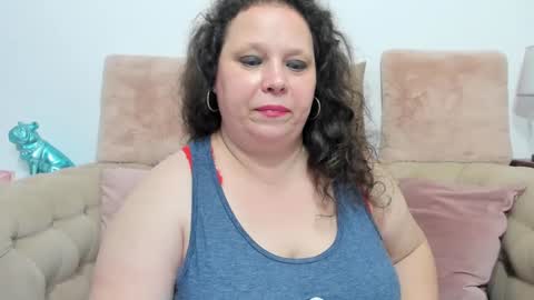 Snapshot of karolinejoyy chatting on 01.01.25 KarolineJoyy online show from 01.01.25