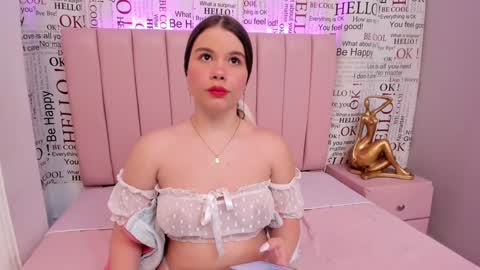 Snapshot of karoly_ocampo chatting on 01.17.25 karoly online show from 01.17.25