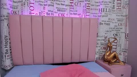 Snapshot of karoly_ocampo chatting on 01.20.25 karoly online show from 01.20.25