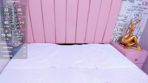 Snapshot of karoly_ocampo chatting on 02.05.25 karoly online show from 02.05.25