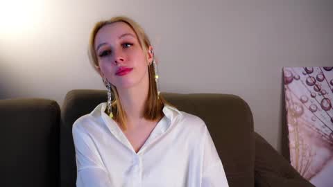 Snapshot of karonberkman chatting on 02.27.26 Angel online show from 02.27.26