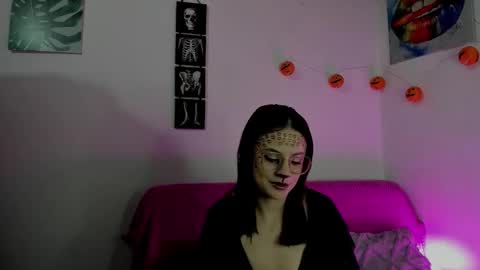 kassandra james online show from 10.24.25