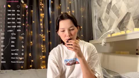 Kira online show from 11.30.25