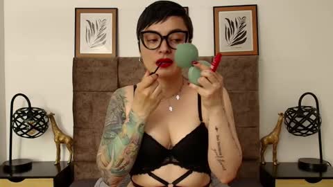 kat paradisse online show from 09.30.25