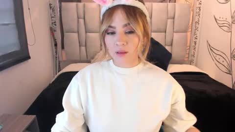 K A T A  H O O T online show from 09.18.25