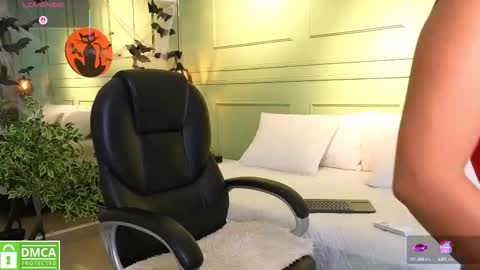 Kat online show from 10.17.25