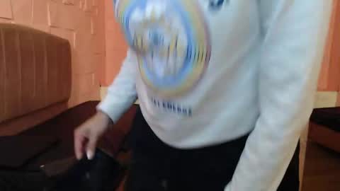 Katalina online show from 12.04.25