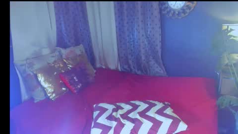 Snapshot of katarina_hot_mistress chatting on 09.20.25 katarina online show from 09.20.25