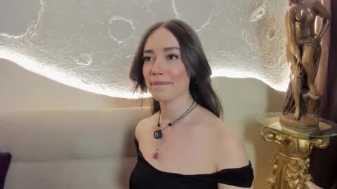 Snapshot of kate_amaretto chatting on 11.06.25 Kate online show from 11.06.25