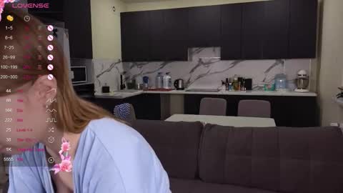 Snapshot of kate_krayy chatting on 10.20.25 kate_krayy online show from 10.20.25