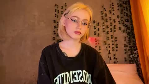 kate_mikki online show from 02.04.26