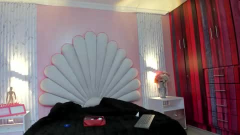 Snapshot of kate_mmoss chatting on 03.20.26 kate online show from 03.20.26