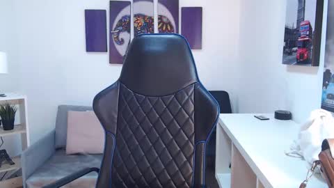 Kate  online show from 11.10.25