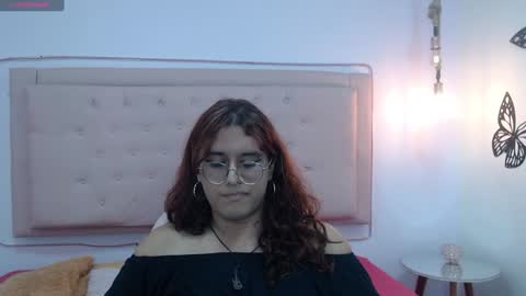 Snapshot of kate_pickman chatting on 01.10.25 kate online show from 01.10.25