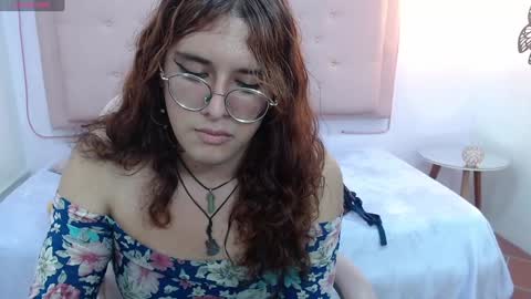 Snapshot of kate_pickman chatting on 01.19.25 kate online show from 01.19.25