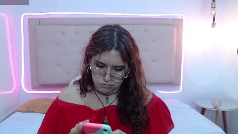 Snapshot of kate_pickman chatting on 01.26.25 kate online show from 01.26.25