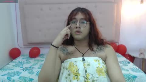 Snapshot of kate_pickman chatting on 02.18.25 kate online show from 02.18.25