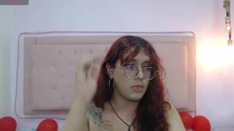 Snapshot of kate_pickman chatting on 02.18.25 kate online show from 02.18.25