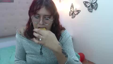 Snapshot of kate_pickman chatting on 02.21.25 kate online show from 02.21.25