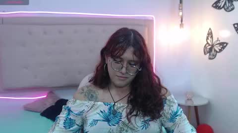 Snapshot of kate_pickman chatting on 02.23.25 kate online show from 02.23.25