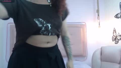 Snapshot of kate_pickman chatting on 03.06.25 kate online show from 03.06.25