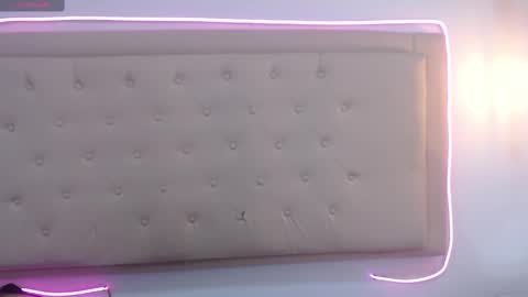 Snapshot of kate_pickman chatting on 03.06.25 kate online show from 03.06.25