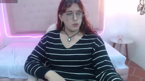 Snapshot of kate_pickman chatting on 03.09.25 kate online show from 03.09.25