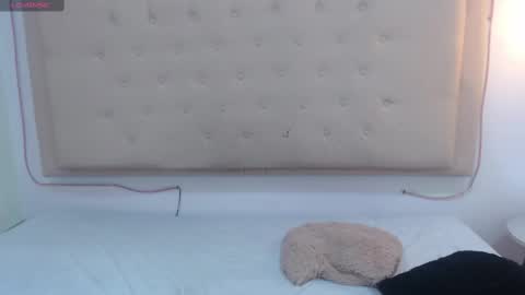 Snapshot of kate_pickman chatting on 03.11.25 kate online show from 03.11.25