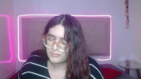 Snapshot of kate_pickman chatting on 10.11.25 kate online show from 10.11.25