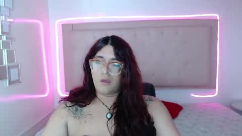 Snapshot of kate_pickman chatting on 10.18.25 kate online show from 10.18.25