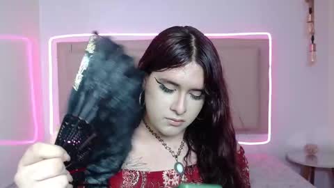 Snapshot of kate_pickman chatting on 10.26.25 kate online show from 10.26.25