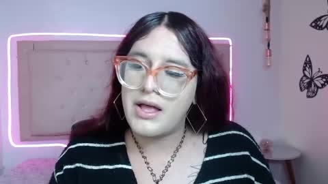 Snapshot of kate_pickman chatting on 10.30.25 kate online show from 10.30.25