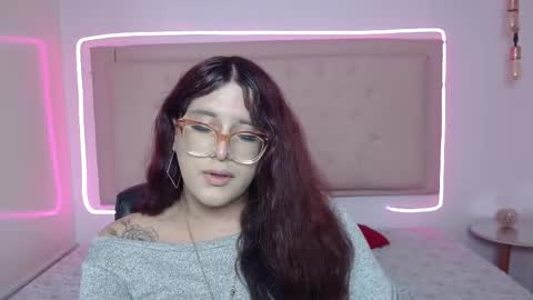 Snapshot of kate_pickman chatting on 10.31.25 kate online show from 10.31.25