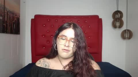 Snapshot of kate_pickman chatting on 11.28.25 kate online show from 11.28.25