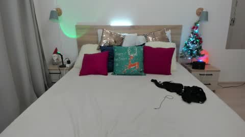 kate_redgar online show from 01.15.26