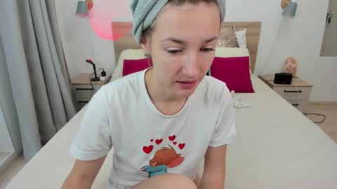 kate_redgar online show from 01.16.26