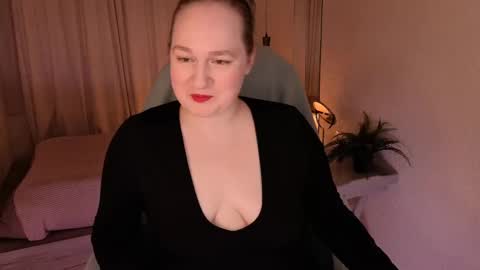 Kate   Follow me dear  online show from 05.20.26