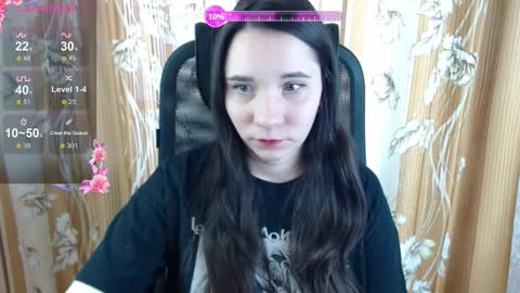 Snapshot of katecrash chatting on 10.06.25 YourKate online show from 10.06.25